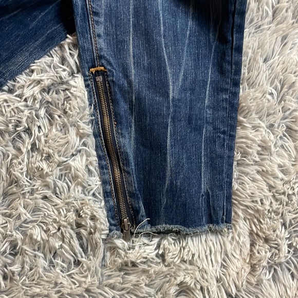 Men’s True Religion Jeans Finn Slim Tapered Frayed Ankle Zip size 32 - Picture 15 of 16